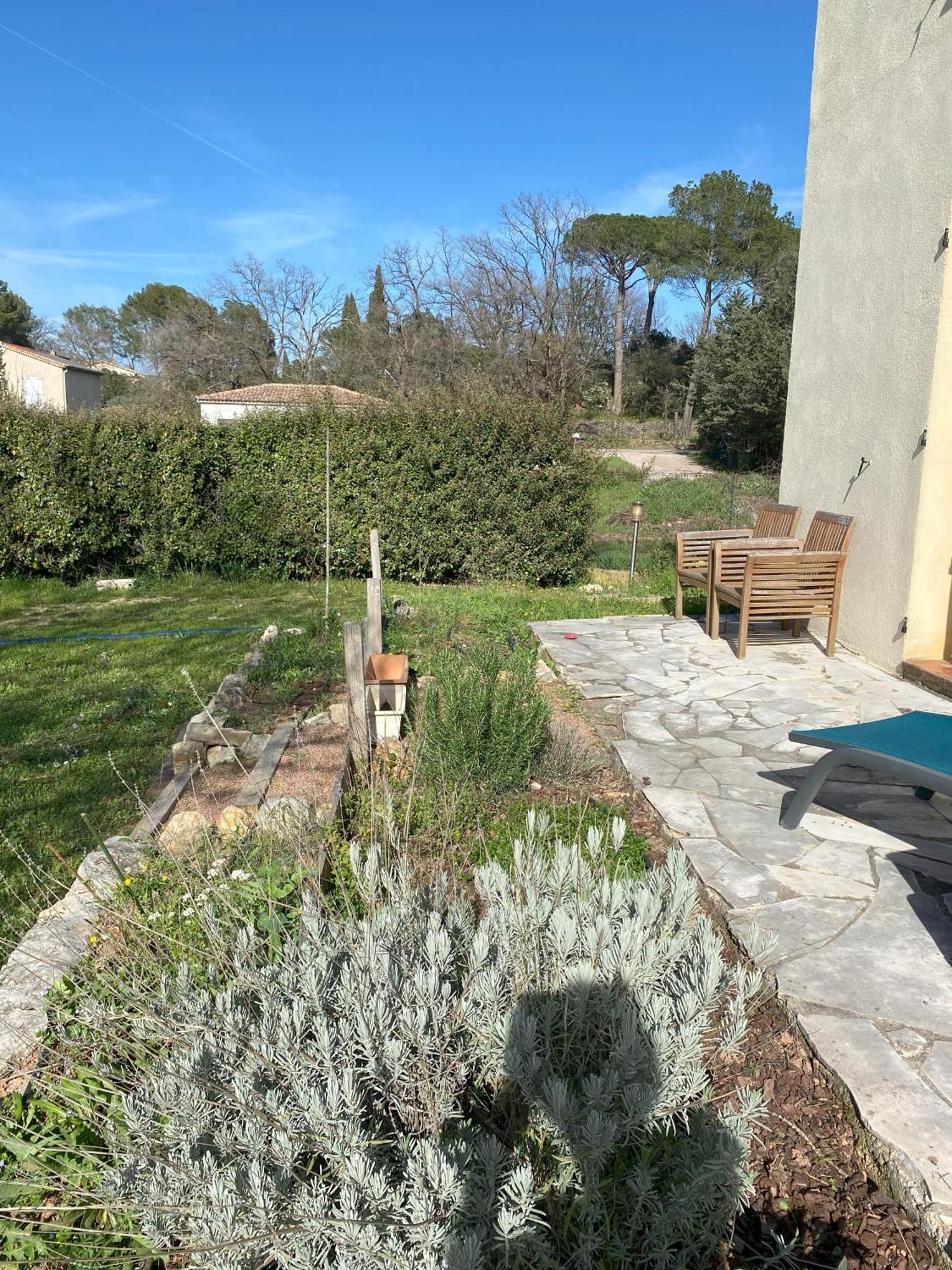 Pause Provençale Le Muy Exterior foto